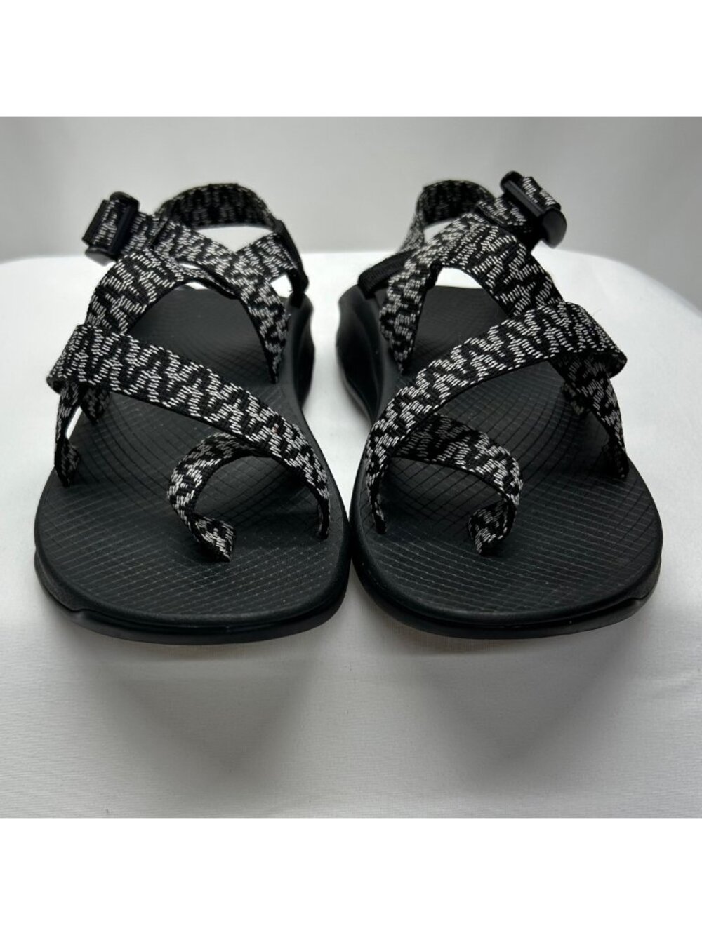 Chaco Womens Z/2 Classic Sandals Black & White Adjustable Straps Size 9 W Non-Ma